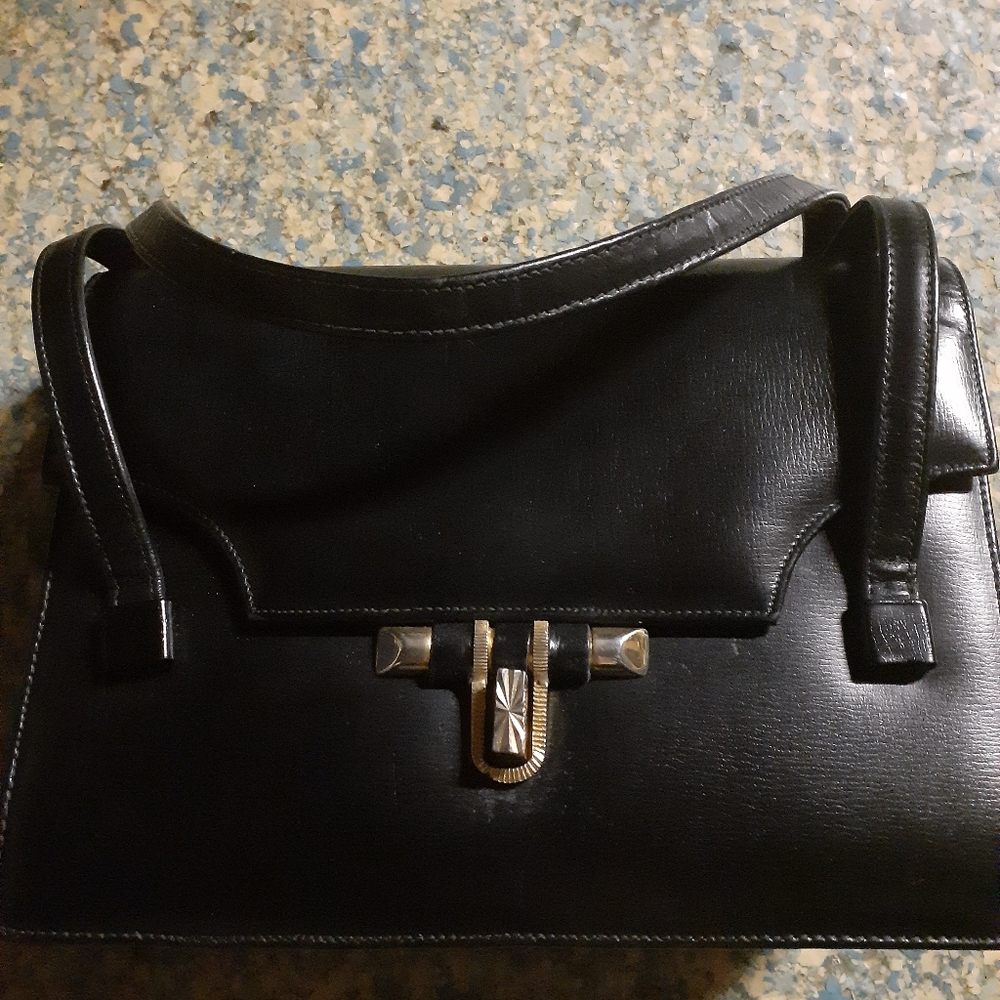 EUC Vintage Susan Gail Black Leather cluth/purse